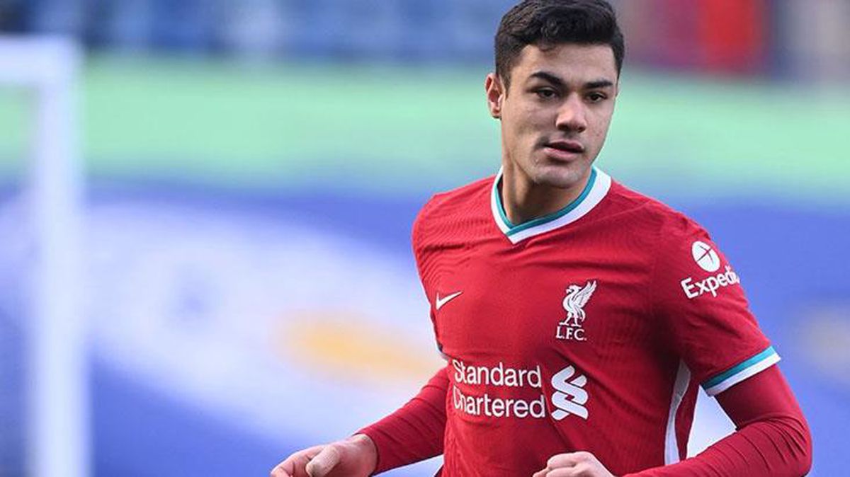 Liverpool'un kadroda düşünmediği Ozan Kabak'ın yeni adresi belli oldu
