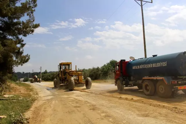 20 kilometrelik Grup Yolu asfalta hazırlanıyor 20 kilometrelik Grup Yolu asfalta hazırlanıyor