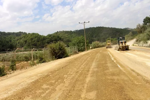 20 kilometrelik Grup Yolu asfalta hazırlanıyor 20 kilometrelik Grup Yolu asfalta hazırlanıyor