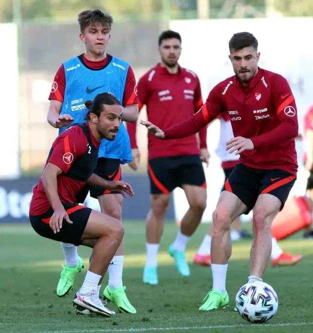 A Milli Futbol Takımı çalışmalarına devam ediyor A Milli Futbol Takımı çalışmalarına devam ediyor