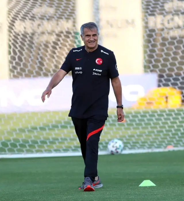 A Milli Futbol Takımı çalışmalarına devam ediyor A Milli Futbol Takımı çalışmalarına devam ediyor