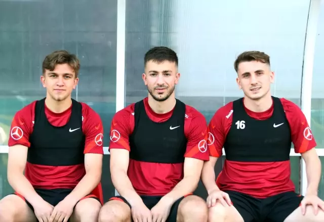 A Milli Futbol Takımı çalışmalarına devam ediyor A Milli Futbol Takımı çalışmalarına devam ediyor
