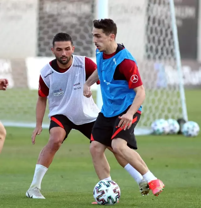 A Milli Futbol Takımı çalışmalarına devam ediyor A Milli Futbol Takımı çalışmalarına devam ediyor