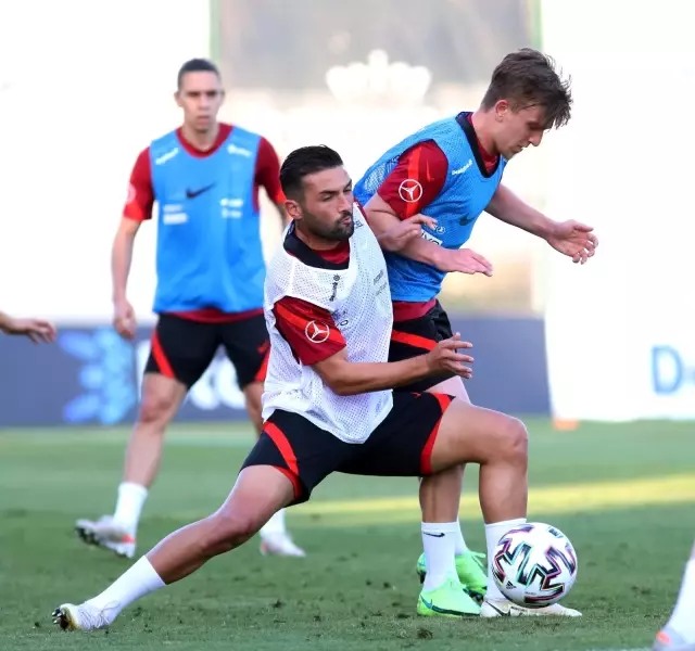 A Milli Futbol Takımı çalışmalarına devam ediyor A Milli Futbol Takımı çalışmalarına devam ediyor