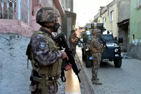 Son dakika haberi: Adana'da suç örgütüne şafak operasyonu Son dakika haberi: Adana'da suç örgütüne şafak operasyonu