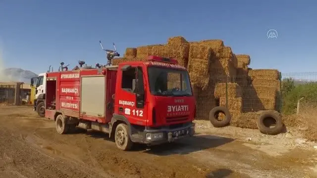 AFYONKARAHİSAR - Pelet yakıtı üretilen tesiste çıkan yangın söndürüldü AFYONKARAHİSAR - Pelet yakıtı üretilen tesiste çıkan yangın söndürüldü