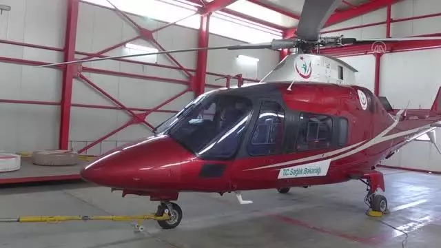 AFYONKARAHİSAR - Üzerine sıcak su dökülen bebeği kucağında taşıyan acil tıp teknisyeni Mehmet Canko, o onları anlattı AFYONKARAHİSAR - Üzerine sıcak su dökülen bebeği kucağında taşıyan acil tıp teknisyeni Mehmet Canko, o onları anlattı
