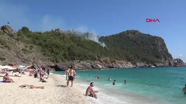 ANTALYA ALANYA KALESİ YAMACINDA KORKUTAN YANGIN ANTALYA ALANYA KALESİ YAMACINDA KORKUTAN YANGIN