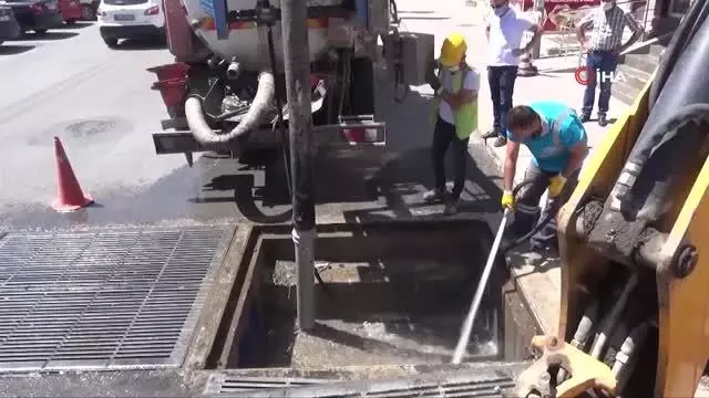 ASKİ'den kapsamlı ızgara ve alt geçit temizliği