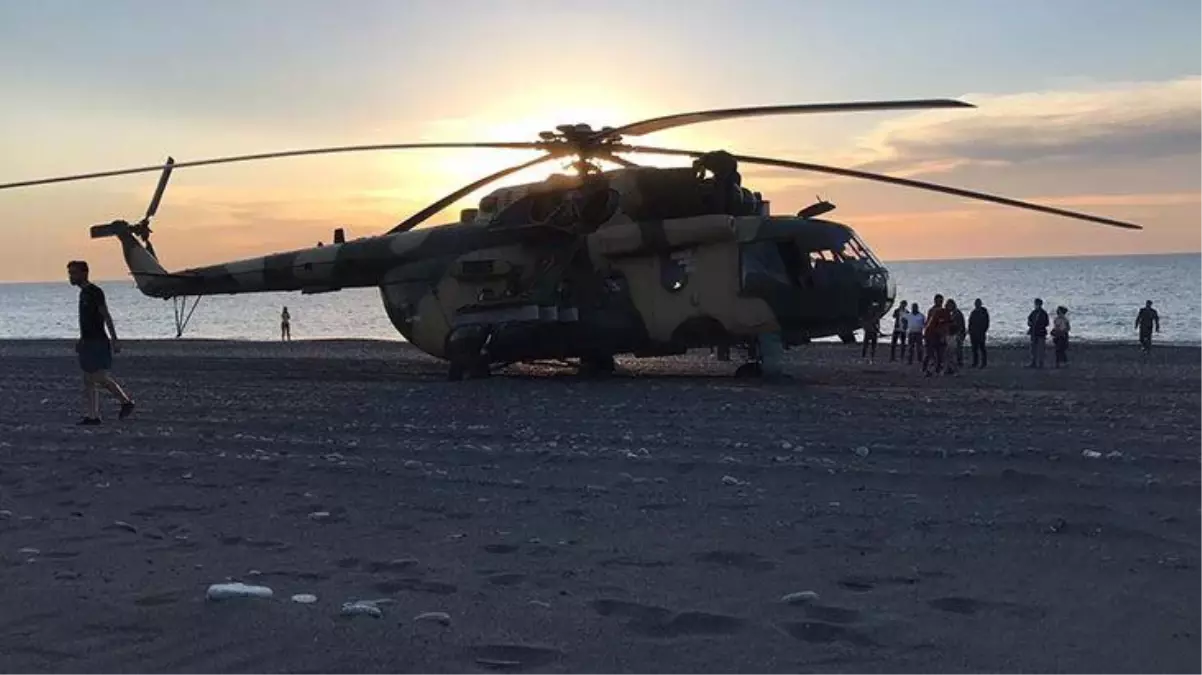 Azerbaycan askeri helikopteri Türk plajına indi