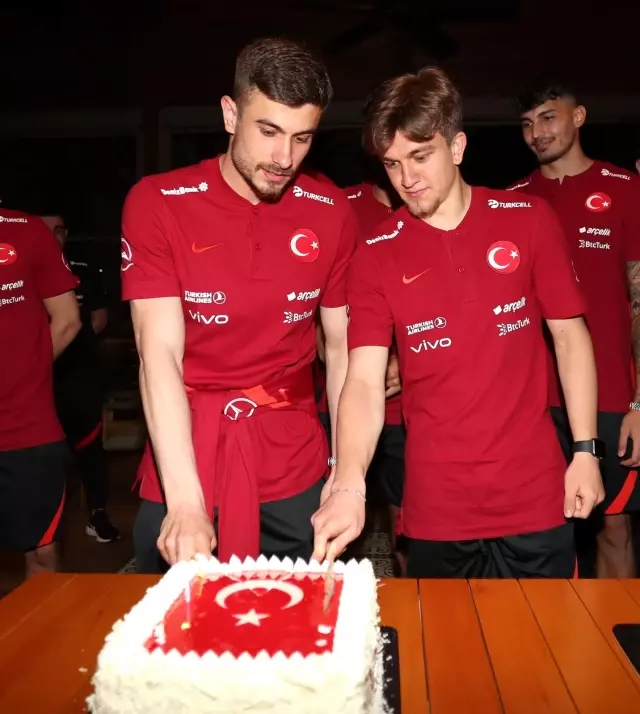 Dorukhan ve Rıdvan'a doğum günü kutlaması Dorukhan ve Rıdvan'a doğum günü kutlaması