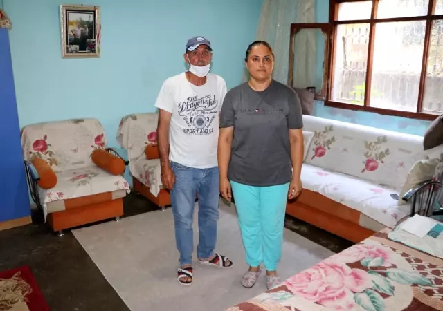 Evini terk eden kızlarının dönmesini bekliyorlar Evini terk eden kızlarının dönmesini bekliyorlar