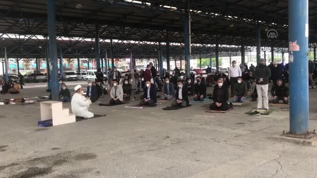 filistinli sehitler icin giyabi cenaze namazi 14147460 o