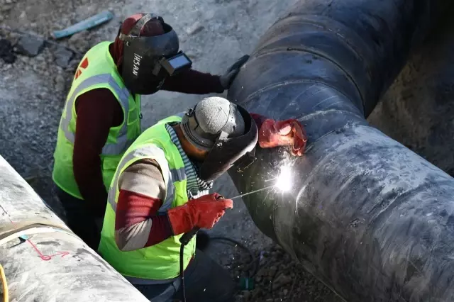 Gölbaşı ve Çankaya'da 800 metrelik yeni içme suyu iletim hattının yapımına başlandı