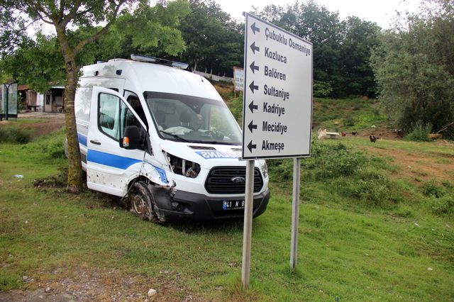 hukumlu tasiyan ambulans kaza yapti 2 14147987 o