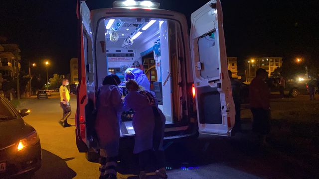 Otomobille çarpışan motosikletin sürücüsü yaralandı