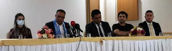 SPOR Kaptan Kürşat, BB. Erzurumspor başkanlığına aday olduğunu açıkladı SPOR Kaptan Kürşat, BB. Erzurumspor başkanlığına aday olduğunu açıkladı