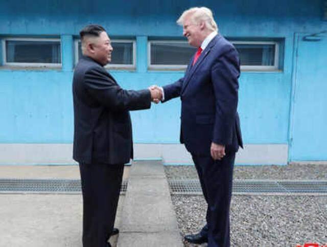 Kore'de savaş tehdidi! ABD'li General: İkna etmek için askeri güç kullanmalıyız