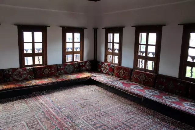 (DRONE) - Asırlık Kaymakamlar Gezi Evi'nin restorasyonu tamamlandı