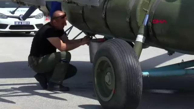 Son dakika haberi! SAHİLE ZORUNLU İNİŞ YAPAN AZERBAYCAN ASKERİ HELİKOPTERİNDE ARIZA ONARILDI Son dakika haberi! SAHİLE ZORUNLU İNİŞ YAPAN AZERBAYCAN ASKERİ HELİKOPTERİNDE ARIZA ONARILDI