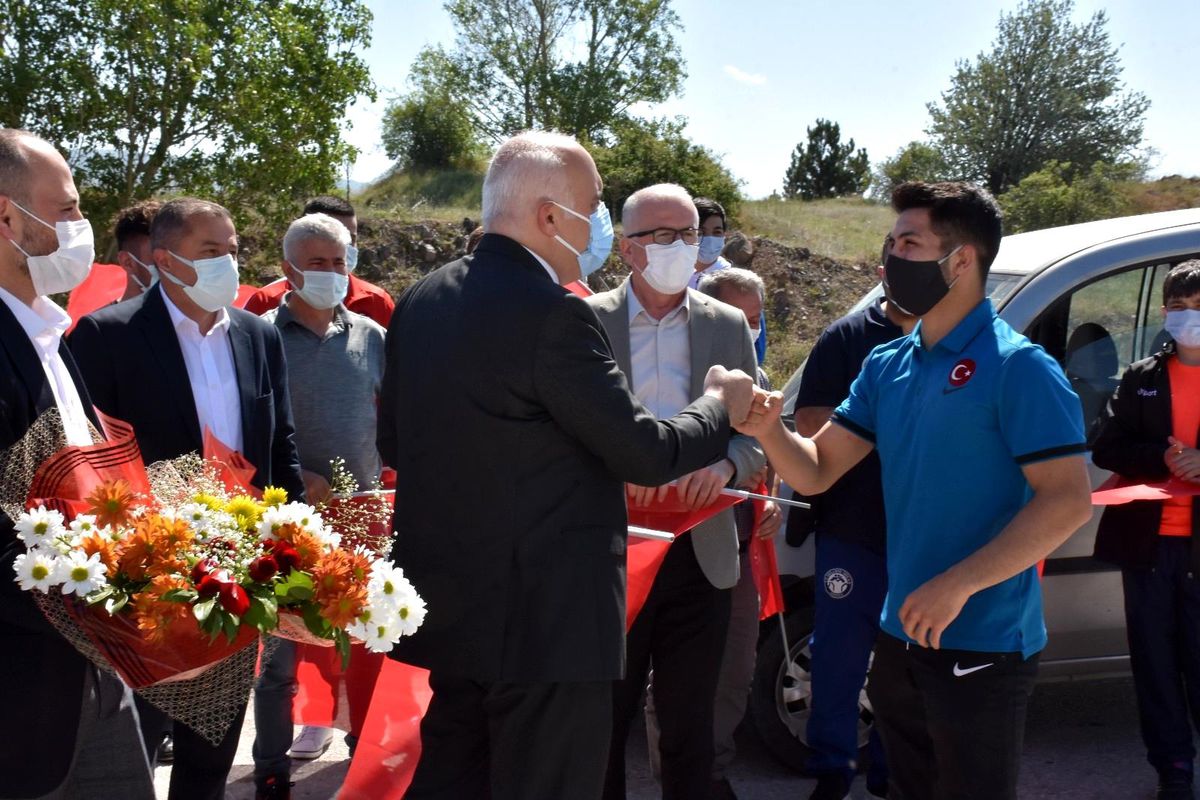 Şampiyon Acar'a memleketinde görkemli karşılama