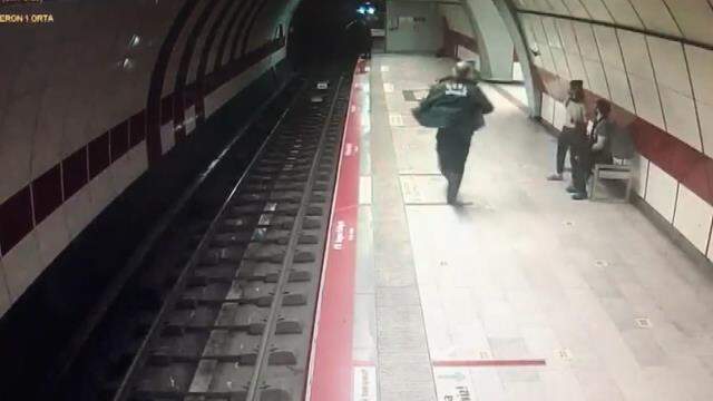 Taksim'de metro raylarına atlayan kadın, dün de 15 Temmuz Köprüsü'nden atlamaya çalışmış