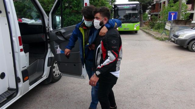 ticari aracla carpisan kurye yaralandi 3 14146721 o