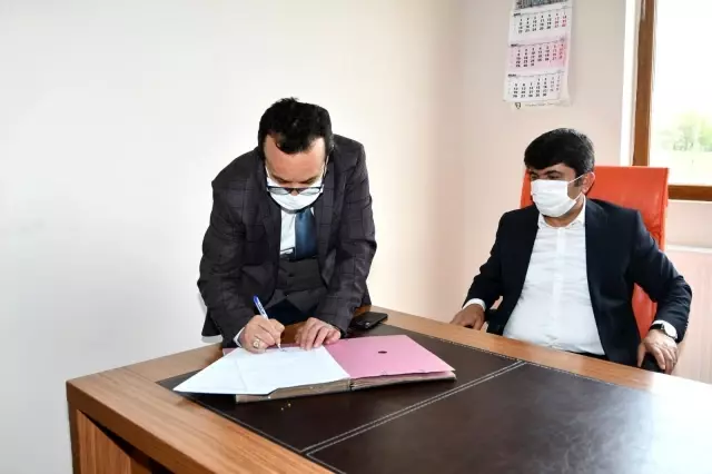 Tufanbeyli Belediyesi ile Tapu Müdürlüğü arasında emlak rayiç bedel sözleşmesi imzalandı Tufanbeyli Belediyesi ile Tapu Müdürlüğü arasında emlak rayiç bedel sözleşmesi imzalandı