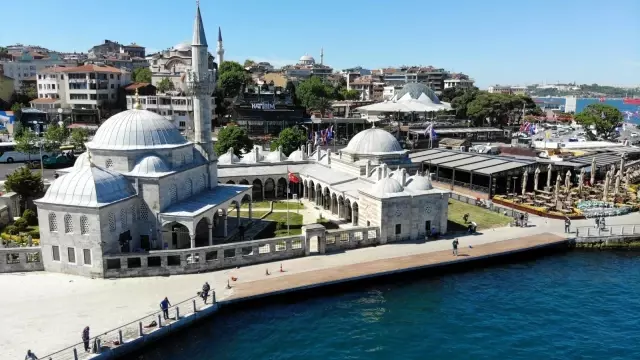 Şemsi Ahmet Paşa Camii önüne yaya yolu yapıldı