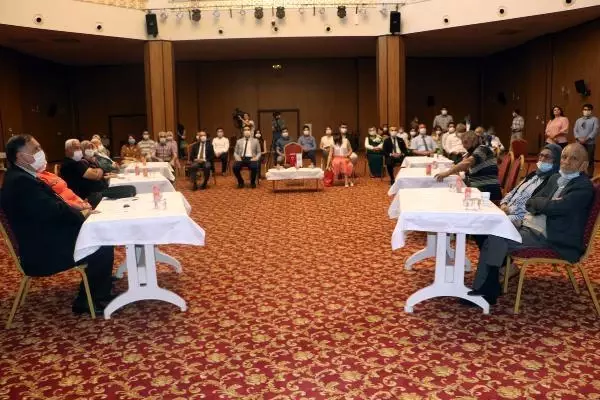 Yarım asırdır evli çiftlerden, yeni evlilere 'mutlu evlilik' tavsiyeleri Yarım asırdır evli çiftlerden, yeni evlilere 'mutlu evlilik' tavsiyeleri