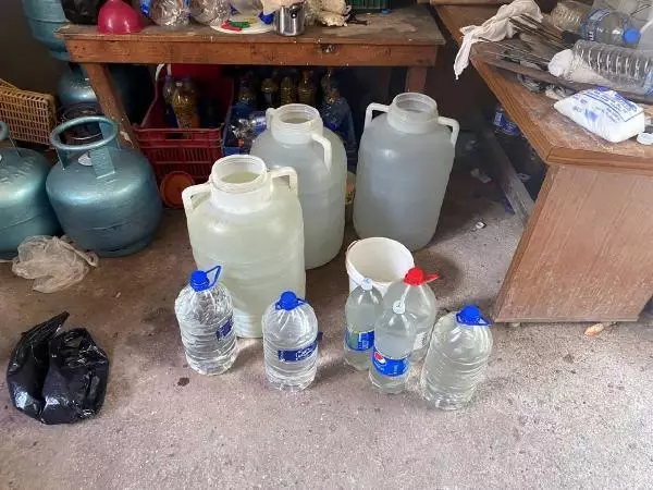 Son dakika haberleri: Adana'da kaçakçılık operasyonu: 5 gözaltı Son dakika haberleri: Adana'da kaçakçılık operasyonu: 5 gözaltı