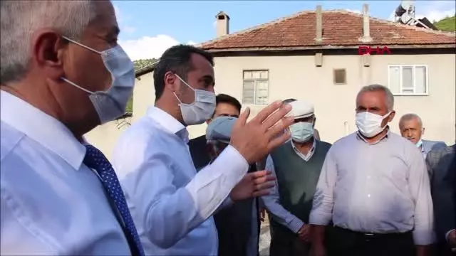 AK PARTİLİ VEKİLLERDEN, EVİ YANAN KARACA AİLESİNE ZİYARET