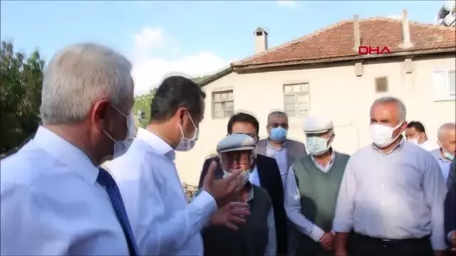 AK PARTİLİ VEKİLLERDEN, EVİ YANAN KARACA AİLESİNE ZİYARET