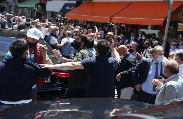 Akşener'in Rize'de gerginlik yaşaması nedeniyle çıkan arbedede saldırıya uğrayan esnaf: Korumalar bir anda üstüme saldırdı