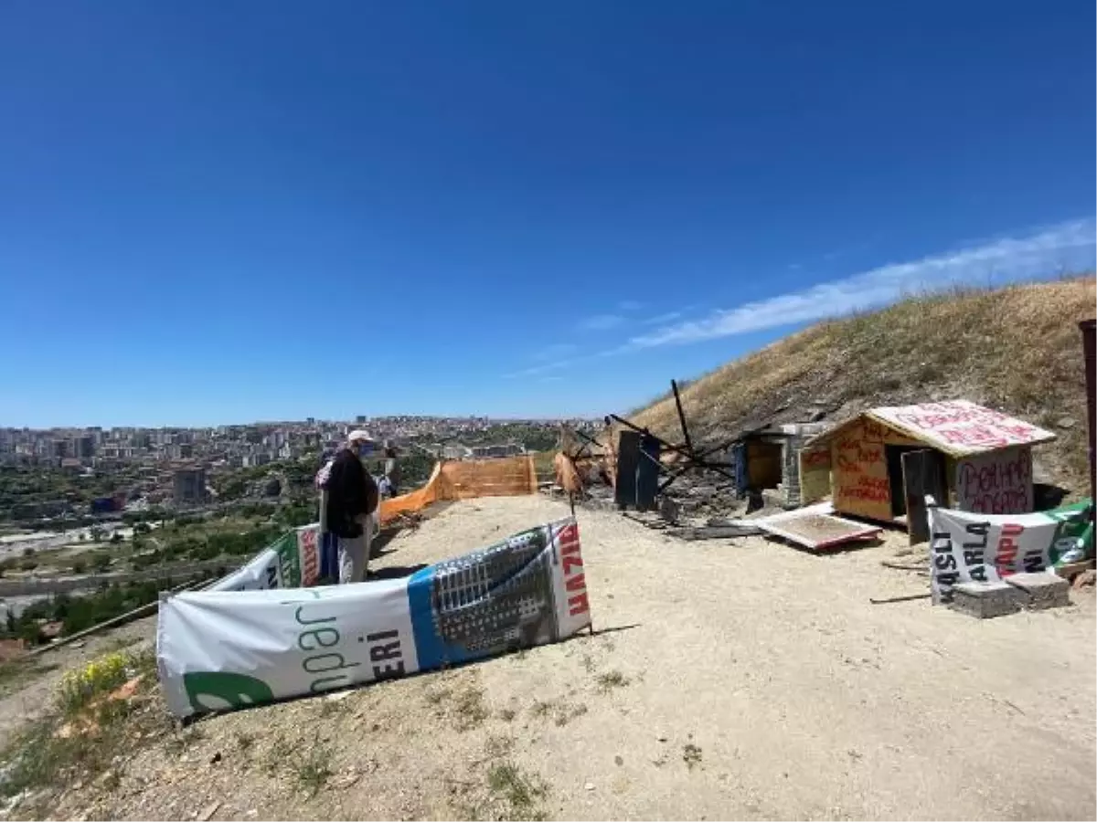 Son dakika gündem: Ankara'da kameriye yangınında 12 güvercin telef oldu