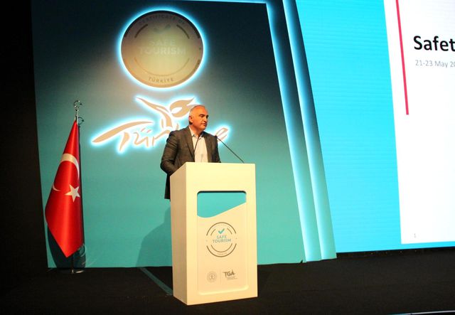 bakan ersoy guvenli turizm sertifika programi 9 14149574 o