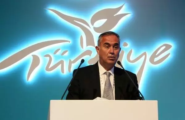 Bakan Ersoy: Güvenli turizm şimdi daha güvenli