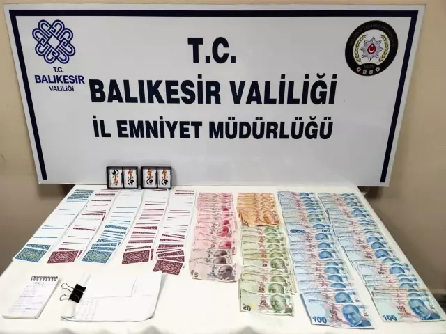 Balıkesir'de polisten 11 kişiye kumar baskını