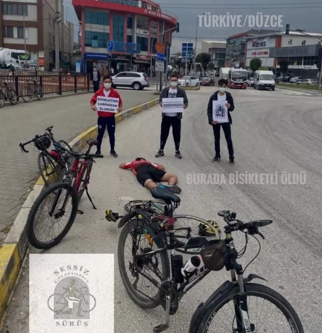 Bisikletçilerden dikkat çeken etkinlik Bisikletçilerden dikkat çeken etkinlik