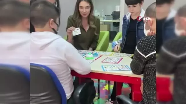 Çocuk oyuncu Mustafa Konak, rolüne hazırlandığı rehabilitasyon merkezini ziyaret etti
