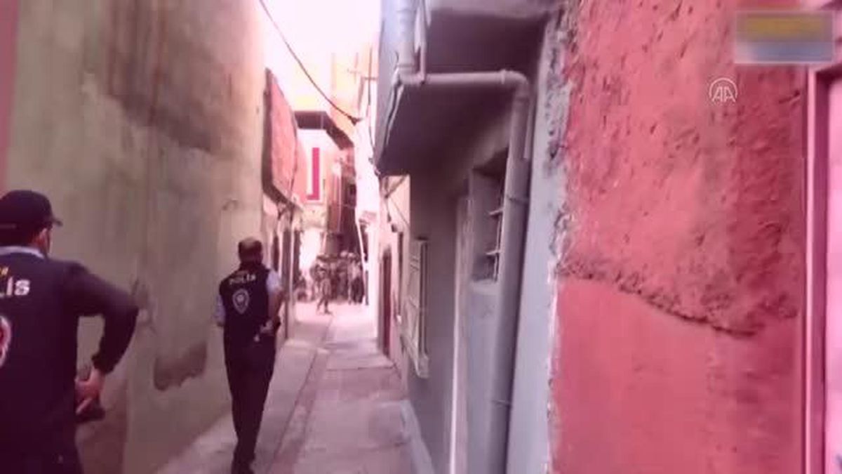 DİYARBAKIR - Bahis sitelerine dış finans hizmeti sağladığı belirlenen 37 şüpheli yakalandı