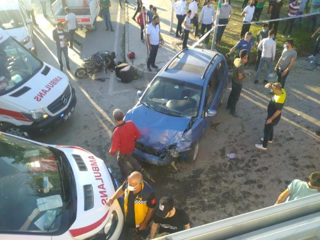 Elazığ'da üç aracın karıştığı kazada 14 yaralı Elazığ'da üç aracın karıştığı kazada 14 yaralı