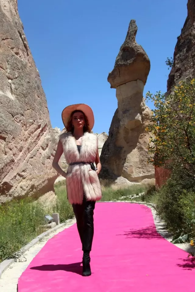 Kapadokya moda ile renklendi Kapadokya moda ile renklendi