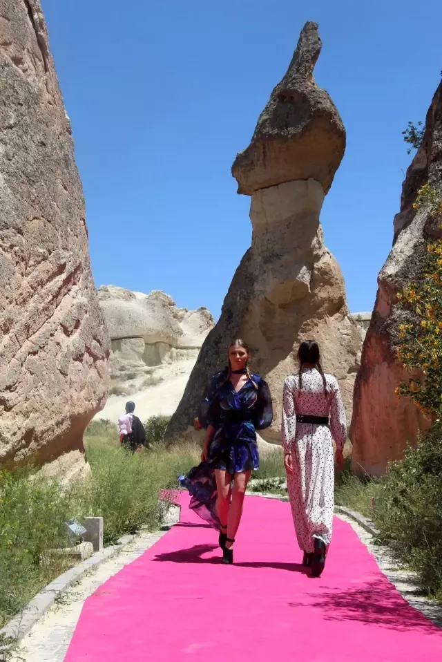 Kapadokya moda ile renklendi Kapadokya moda ile renklendi