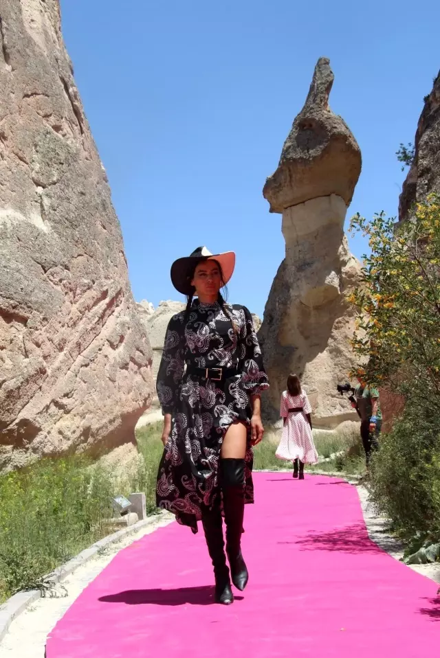 Kapadokya moda ile renklendi Kapadokya moda ile renklendi