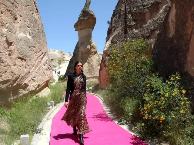 Kapadokya moda ile renklendi Kapadokya moda ile renklendi