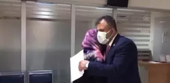 Taşköprü: Son dakika haber... KASTAMONU - Şehit ailesine belediye başkanından ev hediyesi Taşköprü: Son dakika haber... KASTAMONU - Şehit ailesine belediye başkanından ev hediyesi