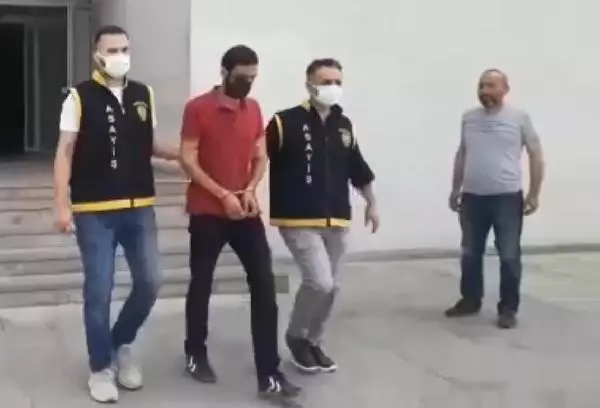 Bu nasıl nefret! Husumetli çift, komşusunun araçlarını yakması için Adana'dan kundakçı getirtmiş Bu nasıl nefret! Husumetli çift, komşusunun araçlarını yakması için Adana'dan kundakçı getirtmiş