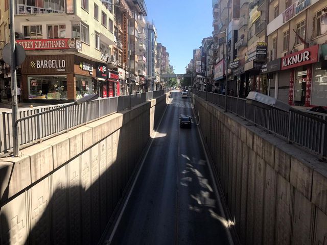 Malatya'da sokağa çıkma kısıtlamasına uyuluyor Malatya'da sokağa çıkma kısıtlamasına uyuluyor