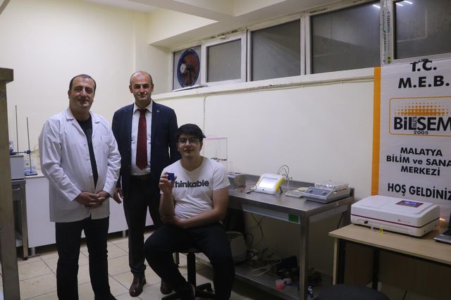 Malatyalı öğrenci geliştirdiği projeyle Amerika'da birincilik kazandı Malatyalı öğrenci geliştirdiği projeyle Amerika'da birincilik kazandı